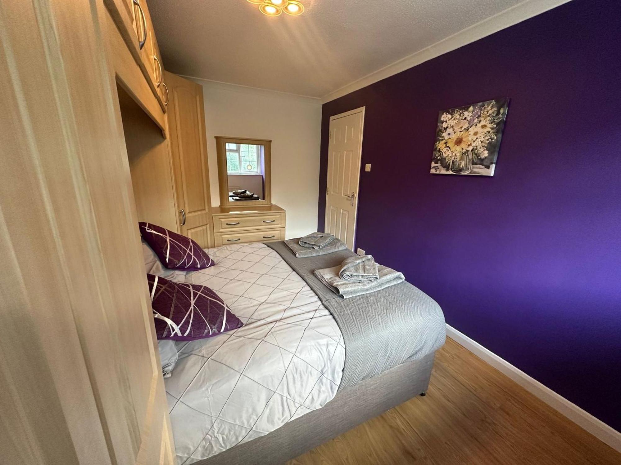 Rooms In Stylish House Milton Keynes Exterior photo